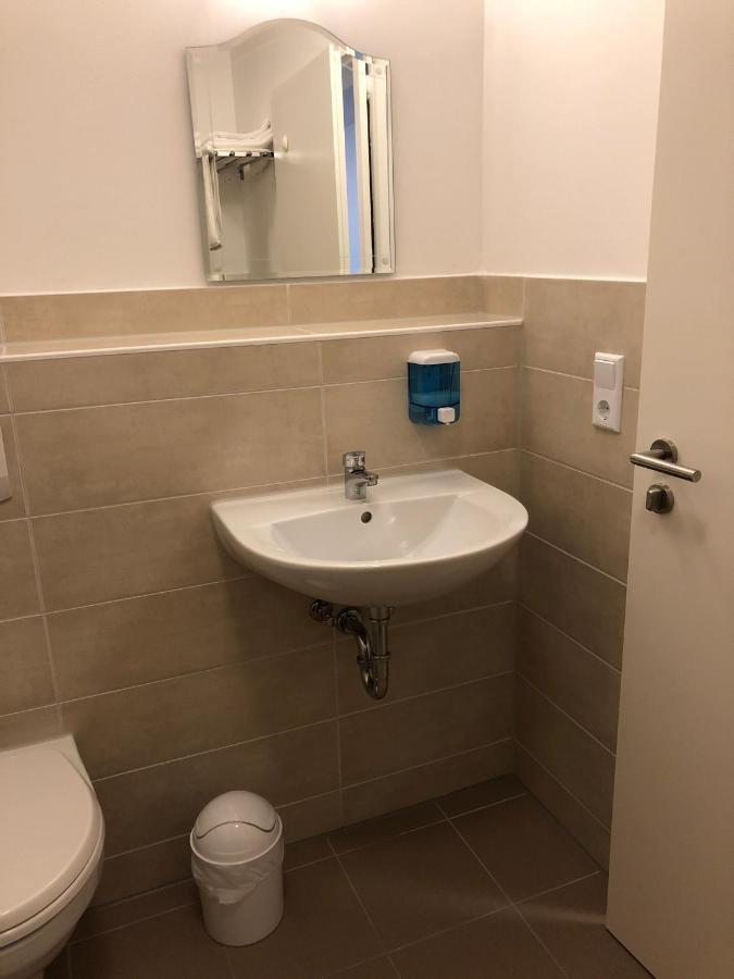 Stundenhotel Krieger Bueren  Zewnętrze zdjęcie